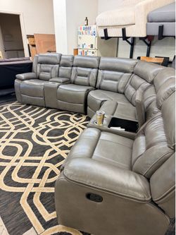 New Recliner Sectional Couch with 2 Consoles! Free Delivery 🚚! Free Assembly!