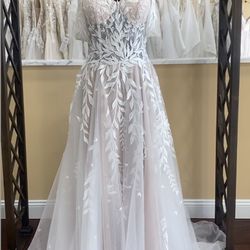 Brand NEW Wedding Dress (Size 2) Un-Altered w. Tags