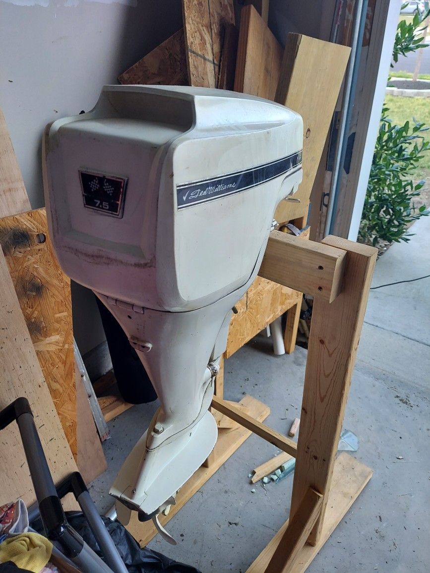 7.5 Hp Vintage Outboard