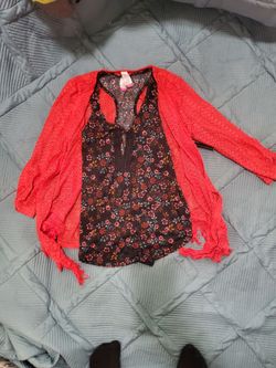 New Women's 2 piece Tank Top  And Cardigan Size Small