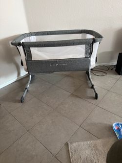 Baby Delight Bedside Bassinet