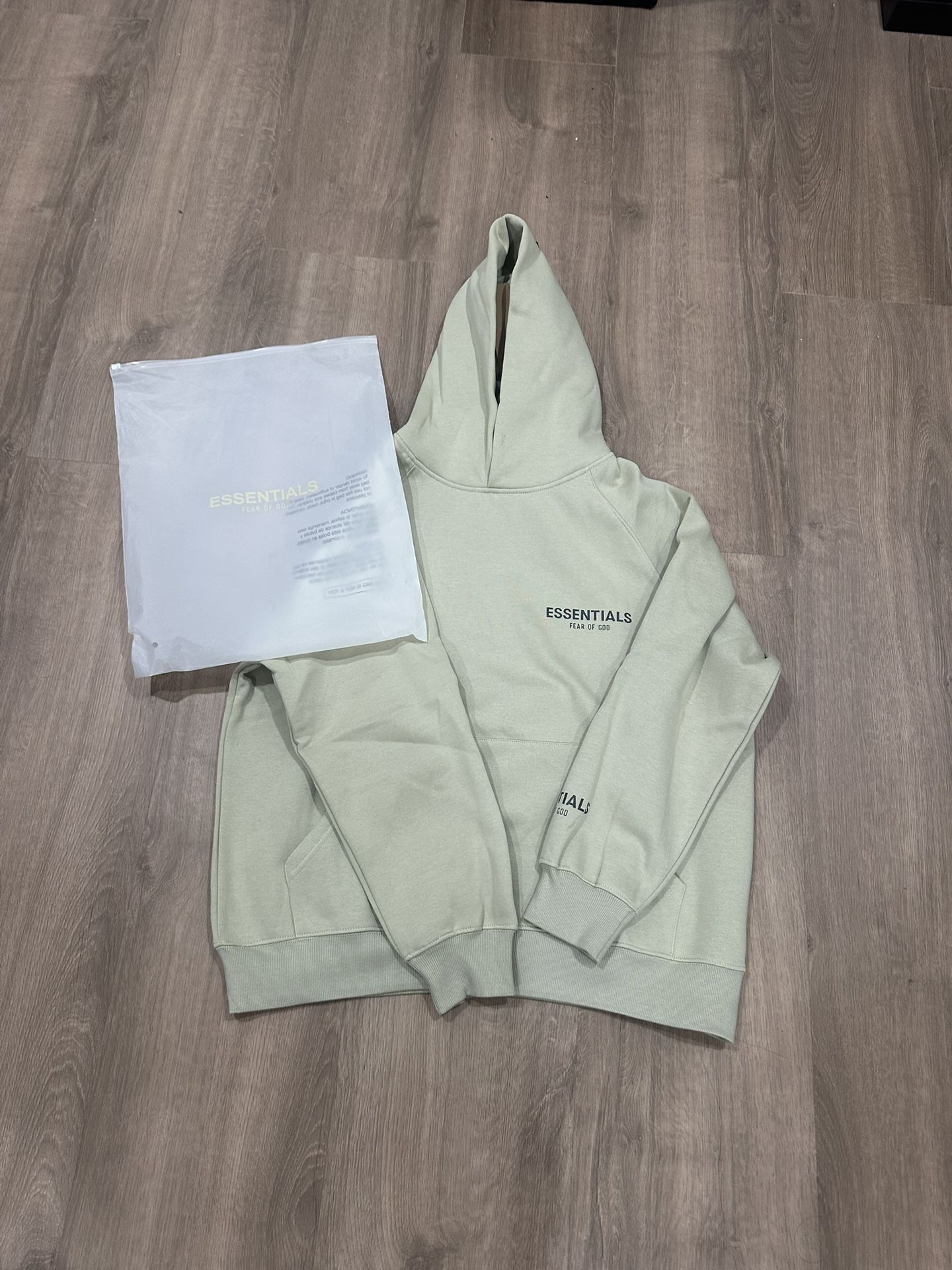 1:1 Essientiel Hoodie