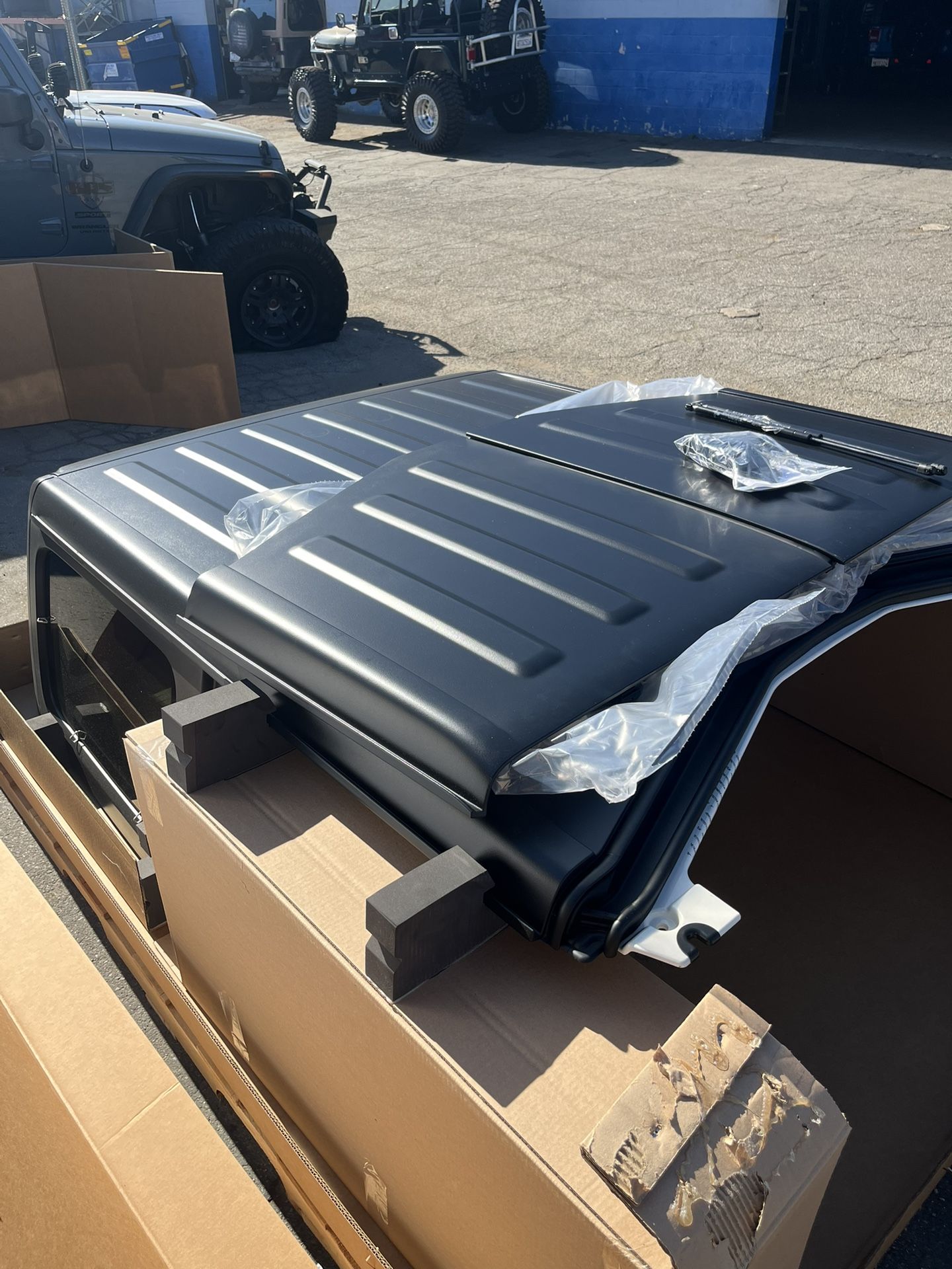 Jeep Wrangler JLU 4 Door Factory OEM Hardtop “NEW”