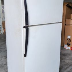 Refrigerator & Microwave 