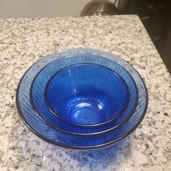 3 Colbalt Pryex Nestling Bowls