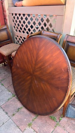 Solid round table and chairs