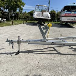 New 2022 Traiker Mania 20-22ft  boat trailer,    $3,600  Plus tax   