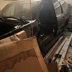 08 GMC  Yukon Xl Part Out 