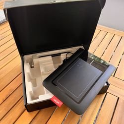 Pen & Touch Tablet - Wacom CTH460 Bamboo