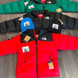 Supreme x Tnf Coats & Beanies 