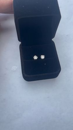 Stud earrings Premium 0.5 Carat GRA Certified Moissanite Solitaire Stud Earrings (VVS1)
