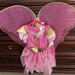 Girl’s Halloween costume 