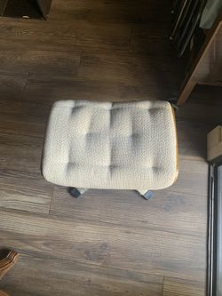 Rivet Olander Modern Ottoman with Self Centering Swivel Base 20.5