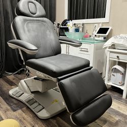 DTS Hybrid Plus Power Procedure Chair 