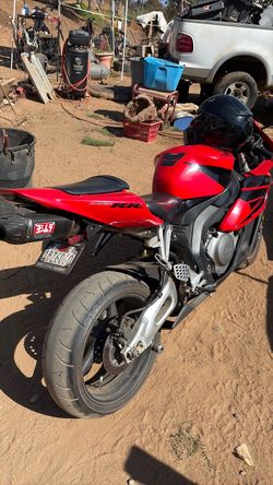 2004 Honda car 1000rr
