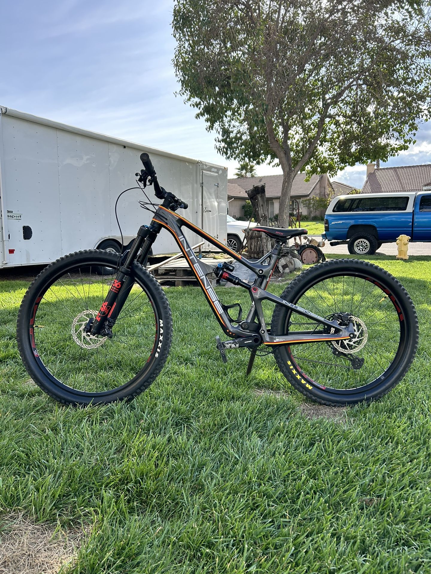 Intense Primer Mountain Bike