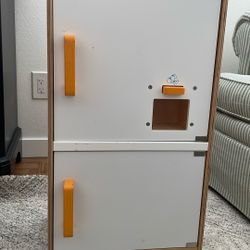 Hape Toy Fridge 