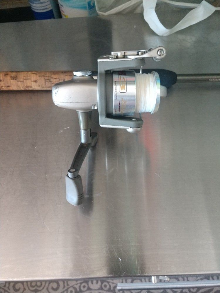 quantum hypercast hc3 spinning reel Used In Good Working Order