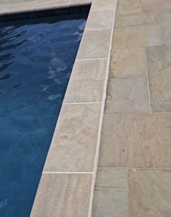 Hello, I'm doing caulking work on swimming pools and residential windows and doors, all colors of sealant. I can solve any problem with liquids in you