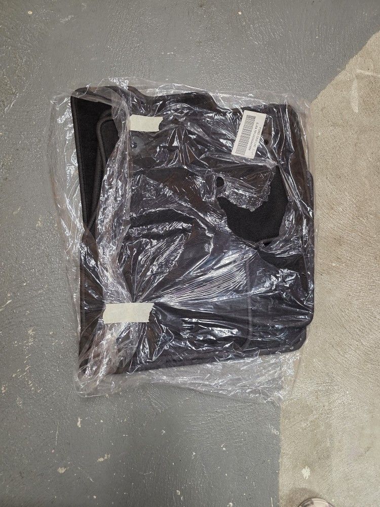 Carpet Floor Mats Escape Brand New
