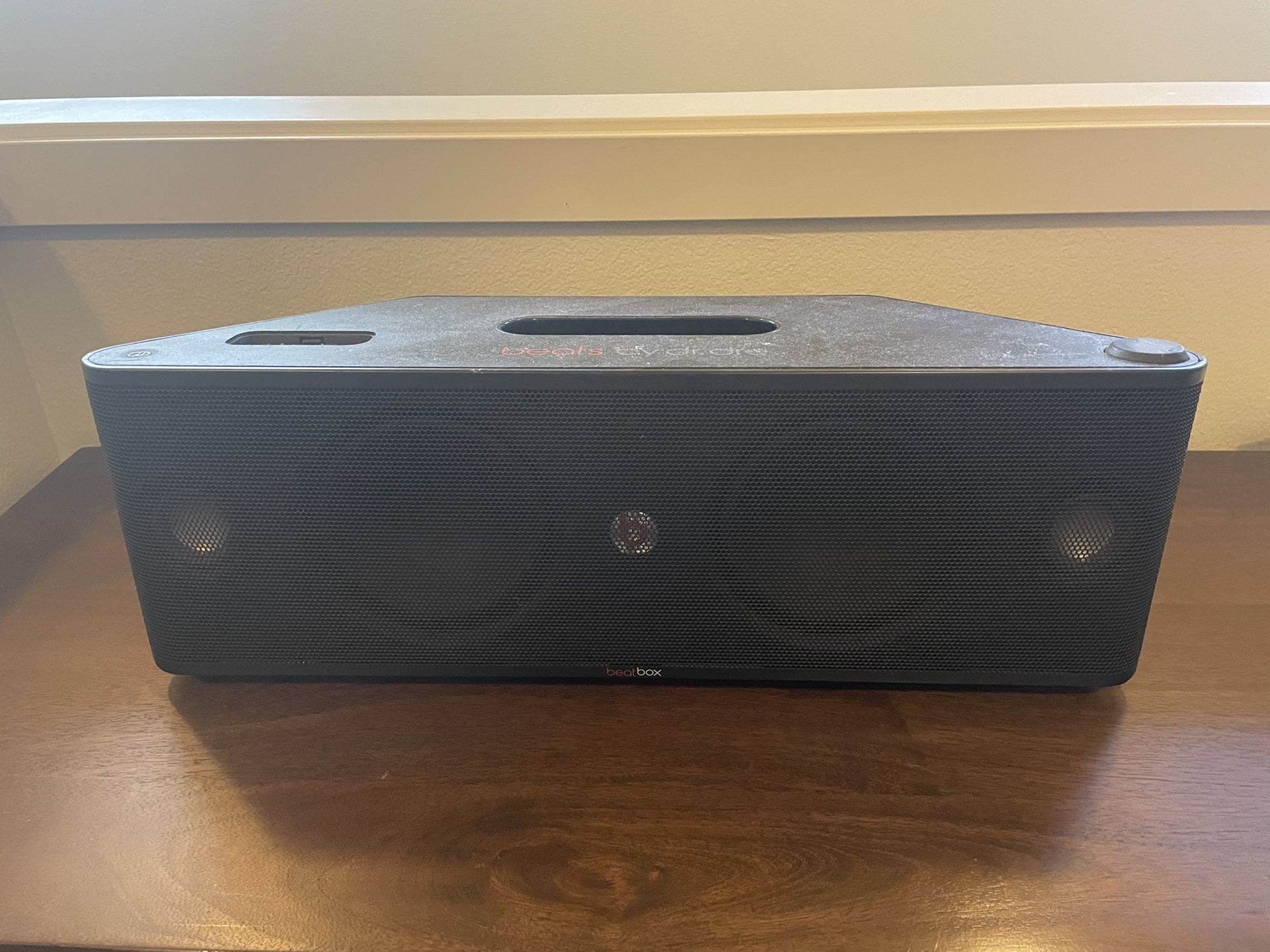 Beats By Dr. Dre Beatbox Speaker Boombox 1st Edition by Monster iPod Dock Black
