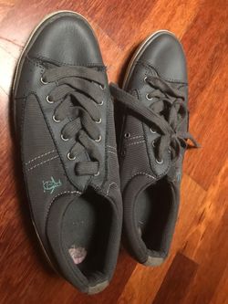 Penguin brand size 8.5 men’s shoes