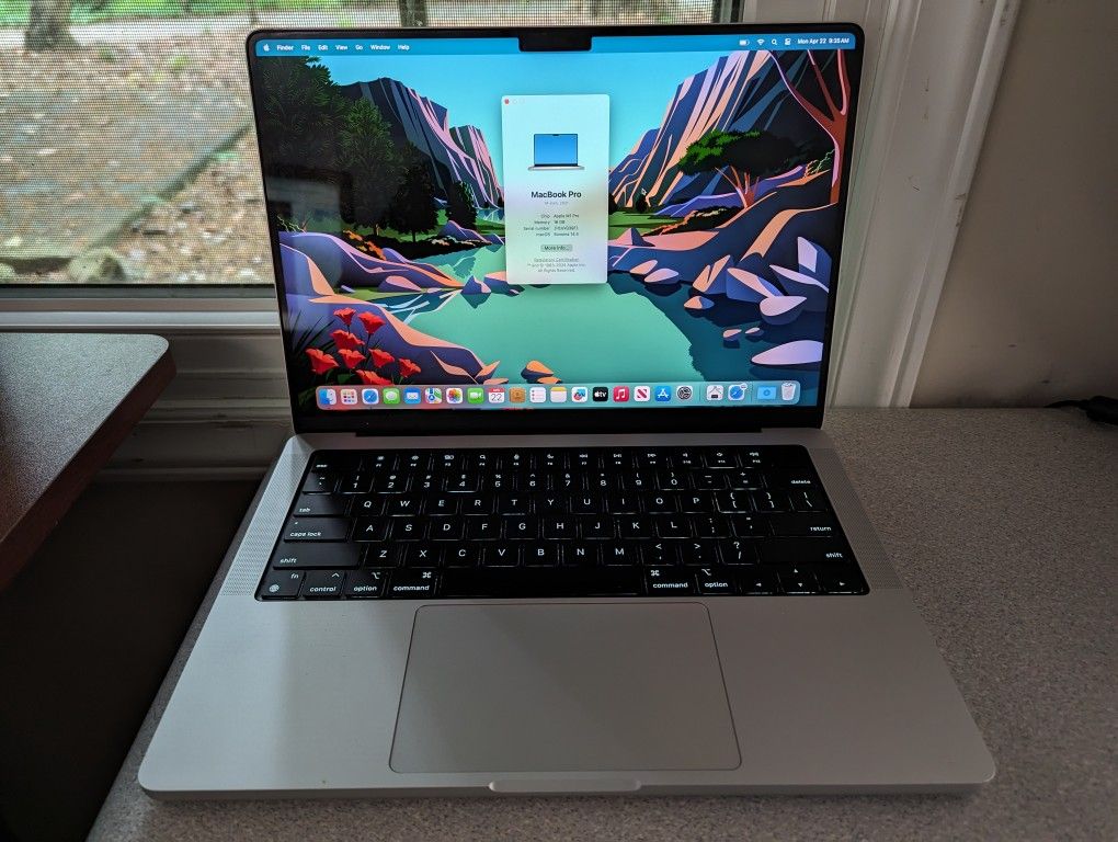 2021 Apple MacBook Pro M1 Pro - 16GB RAM - 512GB SSD