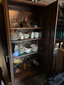 Cabinet with dining staff