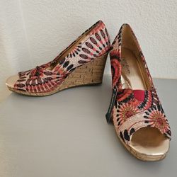 Faded Glory Wedge Sandals - 9.5