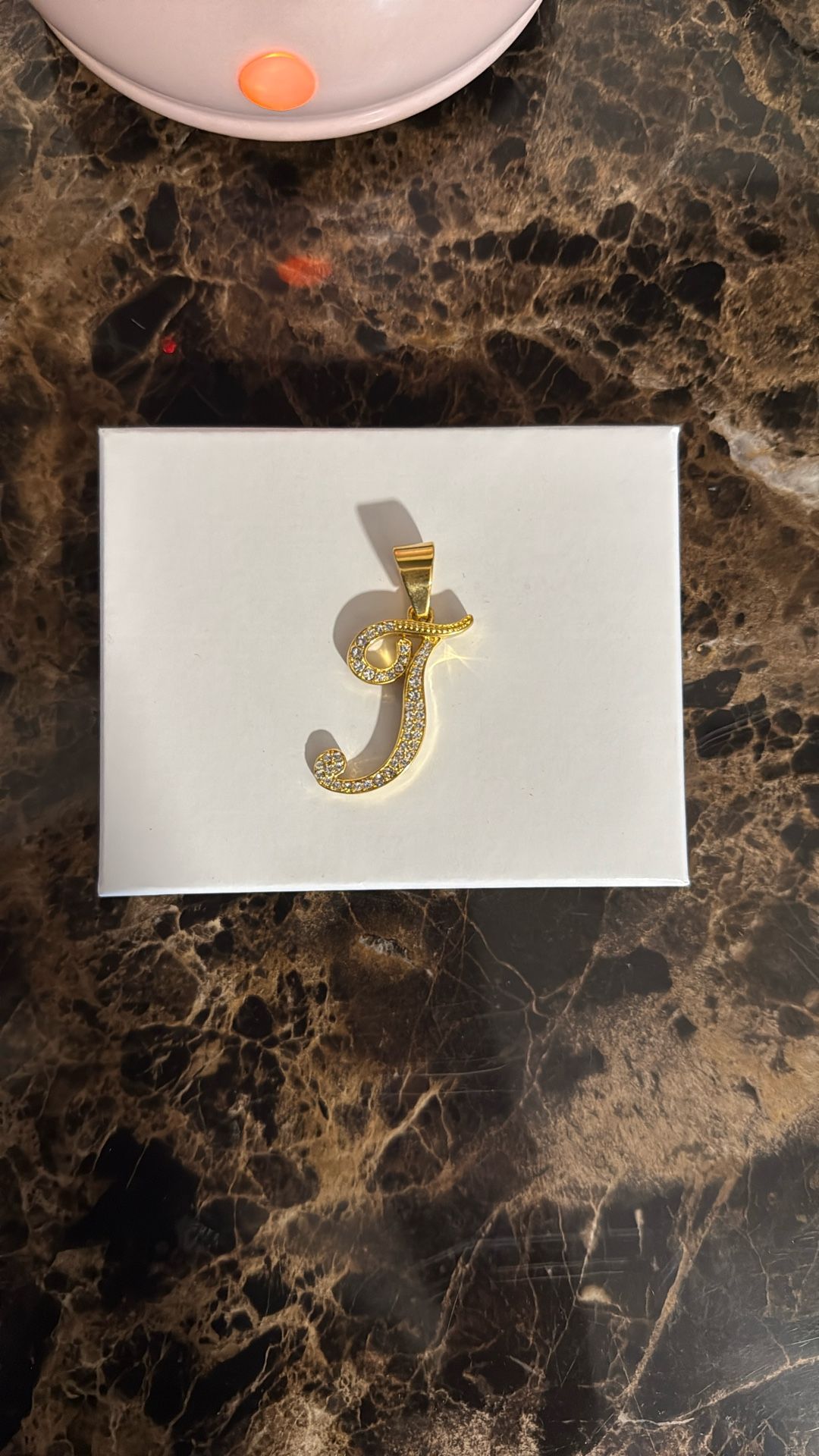 Pendant Letter āJā