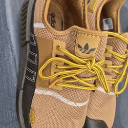 Adidas R1 Trails Shoes 