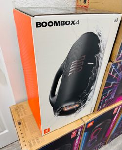 Jbl boombox 4 speaker Bluetooth