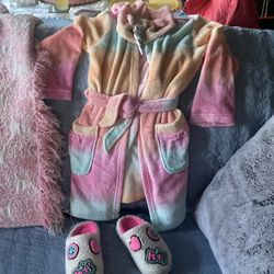 Slippers &robe /swimsuit cover up
