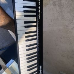 M-Audio Keystation 49es MIDI Keyboard Controller