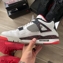 Jordan 4 Nostalgia