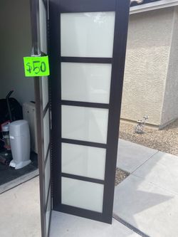 Corner closet