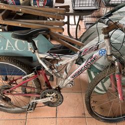 Bike mongoose asking $160.