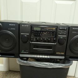 Boom Box Sony CFD-440