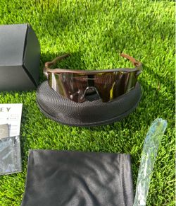 Oakley Shield Brown Sunglasses with Case and Accessories
