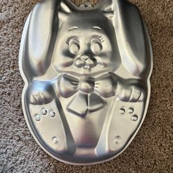 Winston’s Cake Pan 