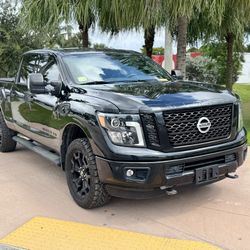 2018 NISSAN TITAN XD SL