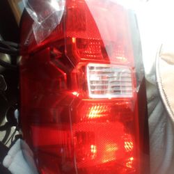 2014 -2018 Chevy Silverado Tail Light