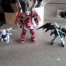 3 Gundam Models