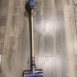 Dyson V8 Animal Cordless Vacuum 