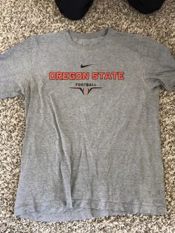 Oregon ST Nike shirt size Large