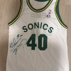 Signed Shawn Kemp vintage sonics Jersey And Sir Mix A lot Memorabilia 
