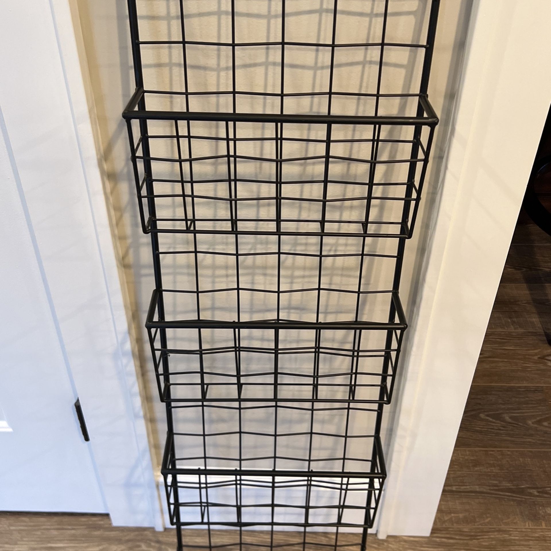 Wall Hanging Magazine Rack