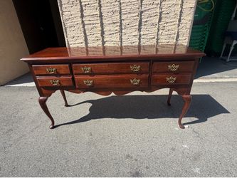 American Drew Solid Wood Vintage 6-Drawer Dresser – FREE DELIVERY