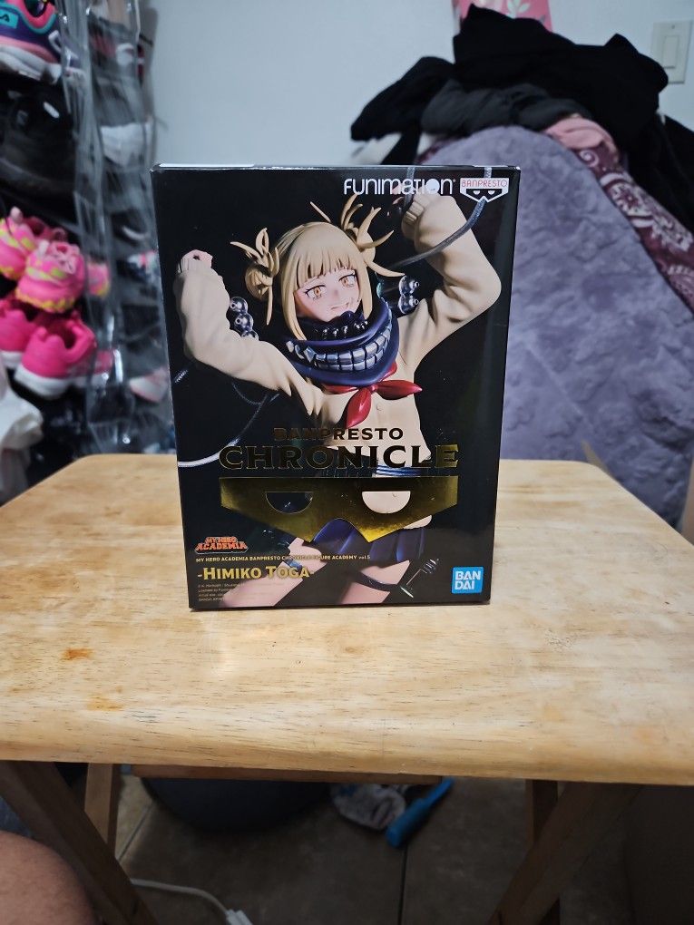 Toga Figurine