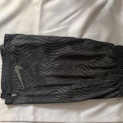 Mens Nike Shorts Size L